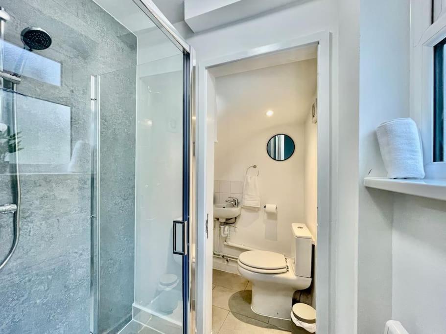 Holiday home Stylish Cosy 2 Bed With Free Parking *