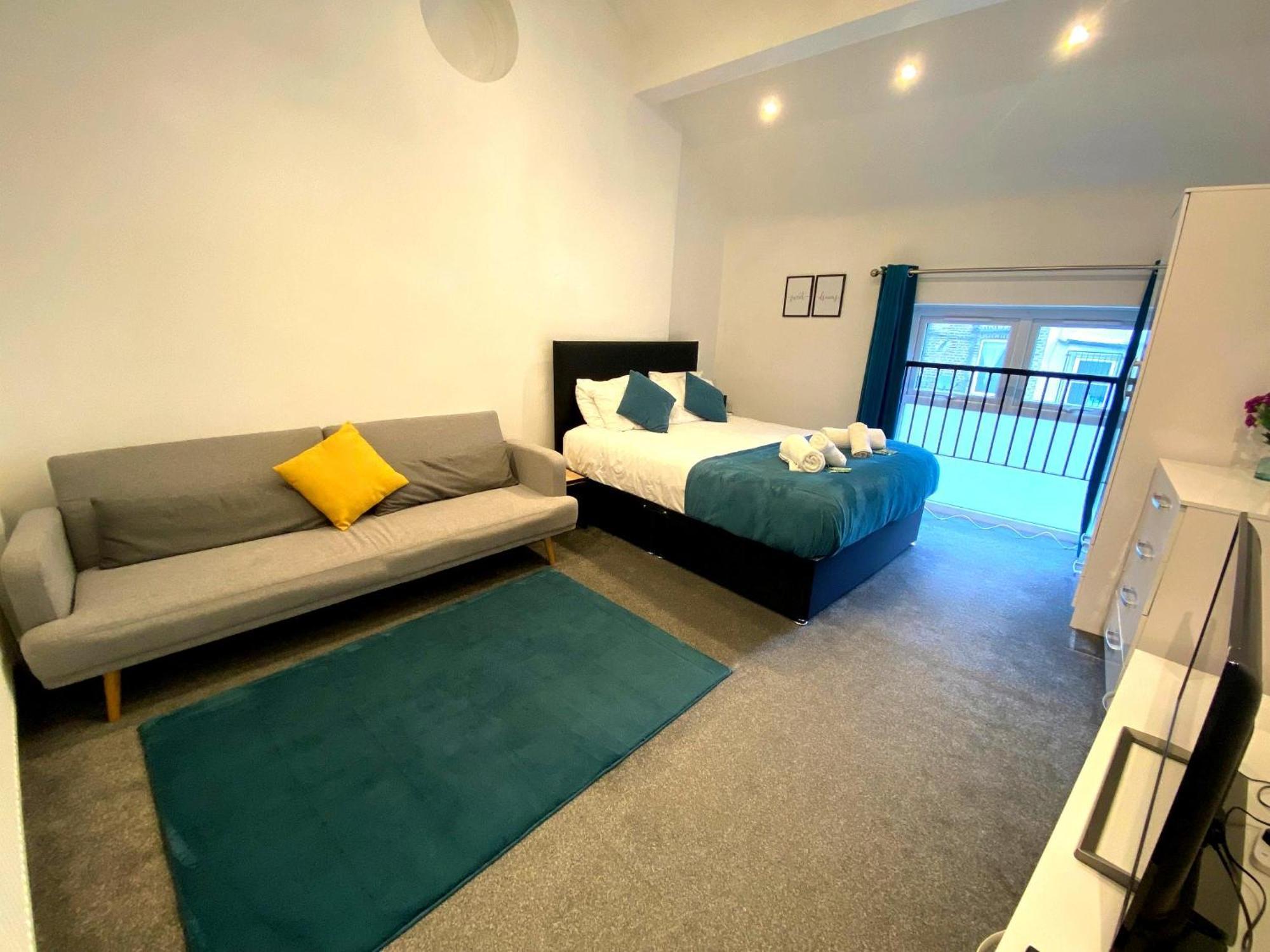 Stylish Cosy 2 Bed With Free Parking Vakantiehuis Ilford