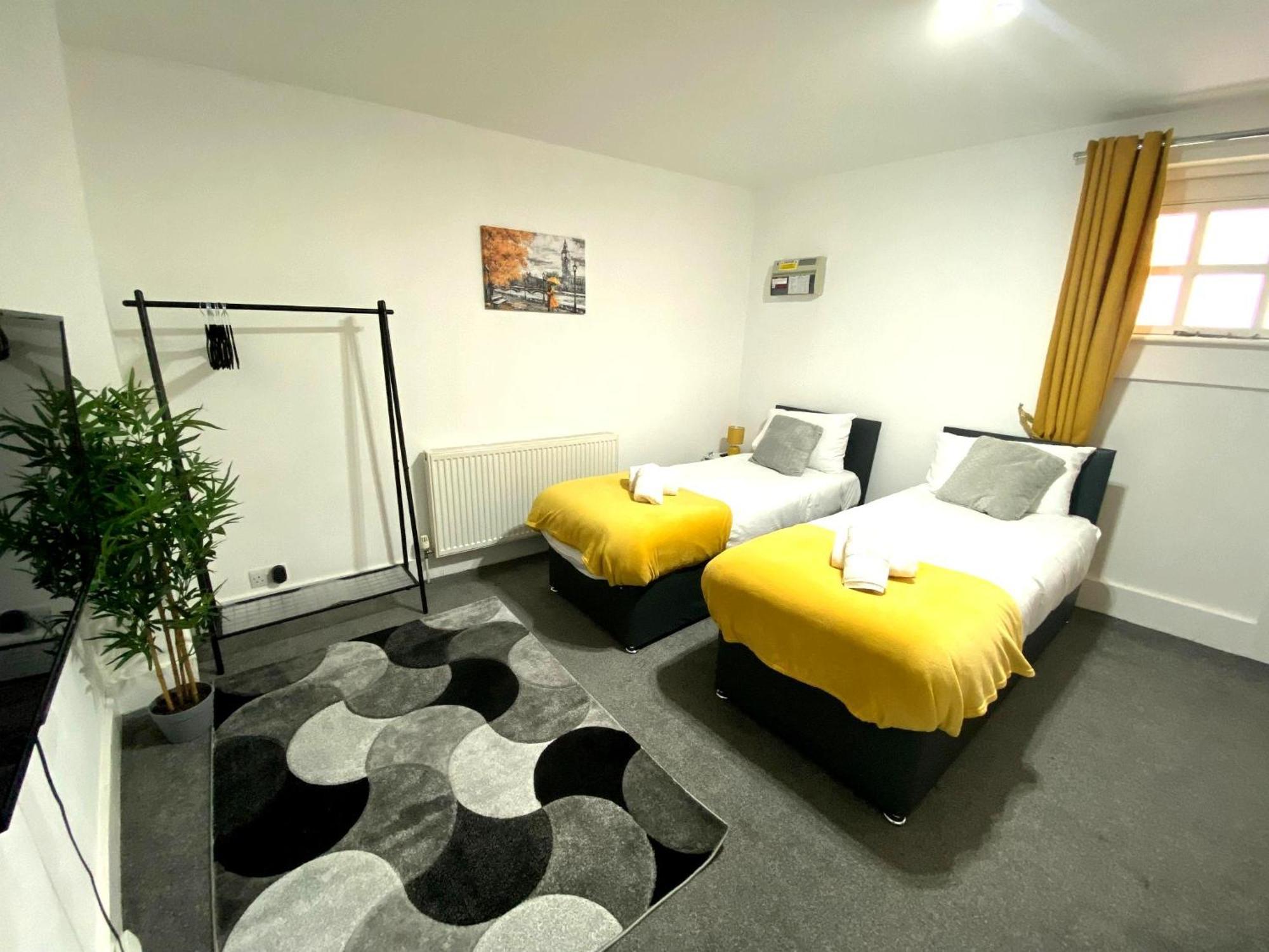 Holiday home Stylish Cosy 2 Bed With Free Parking *